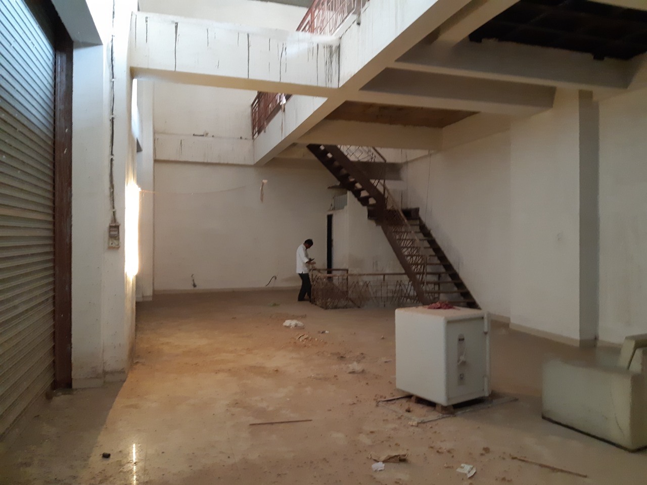 Retail Shop For Rent in Mahalaxmi CHS Parel