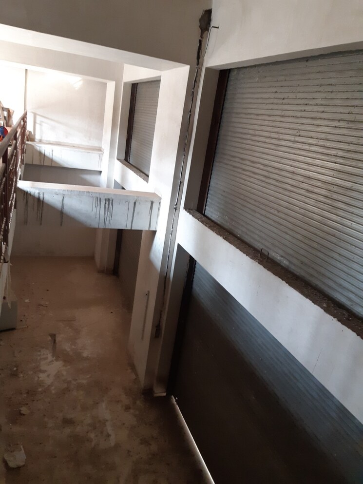 Balcony, mahalaxmi-chs-parel Commercial Shop 1200 Sq.Ft. In Parel Mumbai 9180999