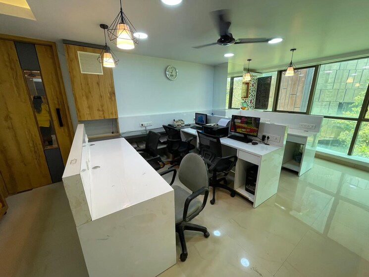 Team Area, amann-akansha-heights Commercial Office Space 1000 Sq.Ft. In Worli Mumbai 9181000