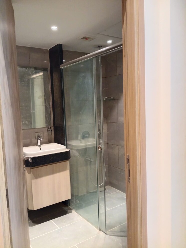 Bathroom, amann-akansha-heights Commercial Office Space 1000 Sq.Ft. In Worli Mumbai 9181000