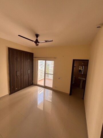 Room in 3 BHK Apartment at Paramount Emotions, Sector 1 Greater Noida – for Rent