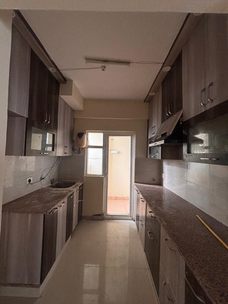 Kitchen, paramount-emotions 3 Bedroom 1710 Sq.Ft. Apartment In Sector 1 Greater Noida Greater Noida 9181003