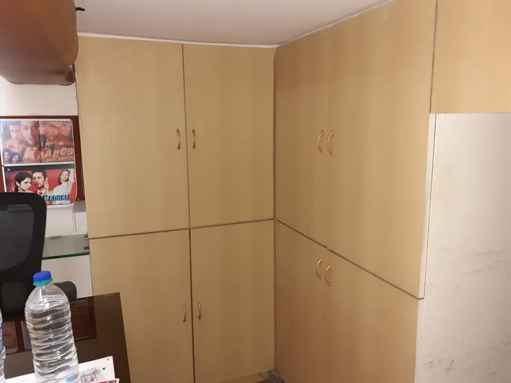 undefined, creative-industrial-estate Commercial Office Space 600 Sq.Ft. In Worli Mumbai 9181005