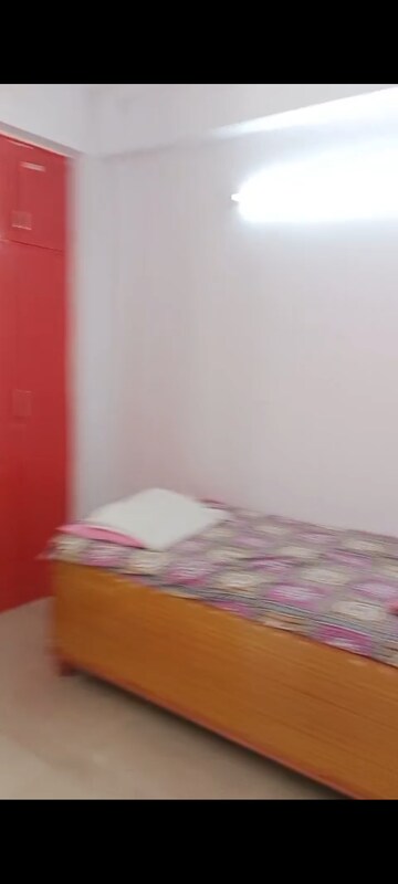Room in 2 BHK Apartment at Samridhi Grand Avenue, Tech Zone 4 Greater Noida – for Rent