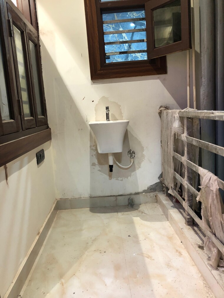 Balcony, chattarpur 1 Bedroom 470 Sq.Ft. Builder Floor In Chattarpur Delhi 9181017