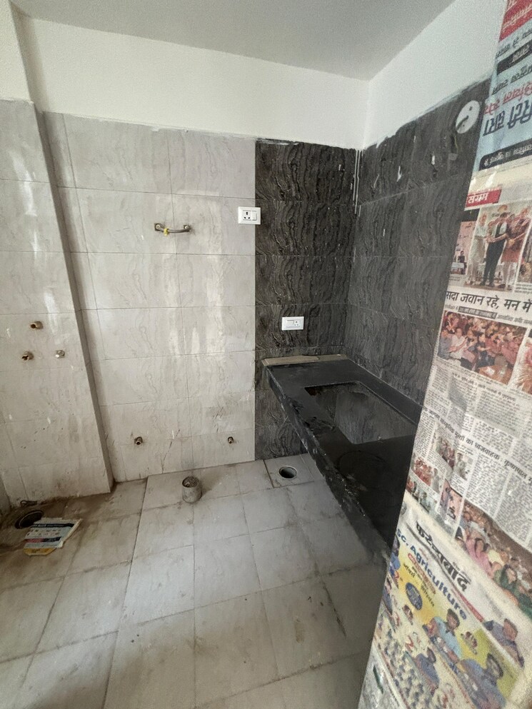 Bathroom, klj-greens 3 Bedroom 1720 Sq.Ft. Apartment In Sector 77 Faridabad 9181013