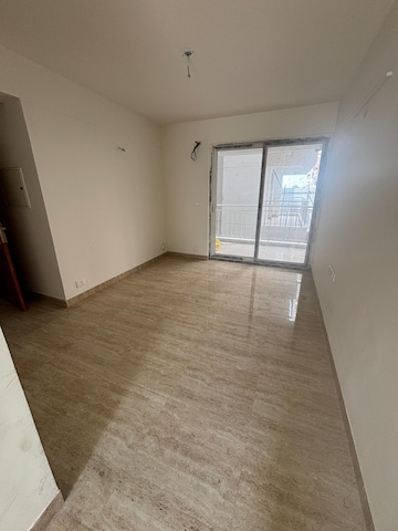 Room in 3 BHK Apartment at KLJ Greens, Sector 77 – for Sale
