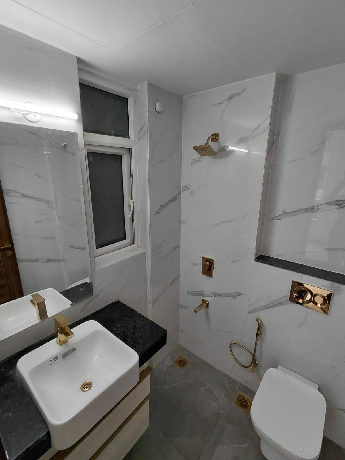 3.5 BHK + Extra Room Apartment For Rent in Smart World Orchard