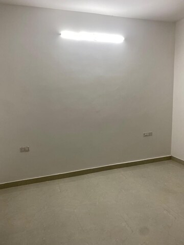 Room in 3 BHK Independent House at Sector 50 – for Rent