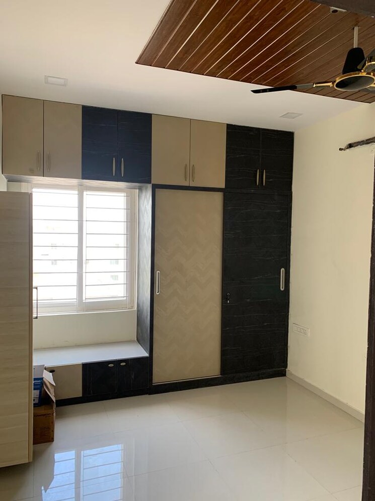 Room, hi tech city 3 Bedroom 2170 Sq.Ft. Apartment In Hi Tech City Hyderabad 9181110