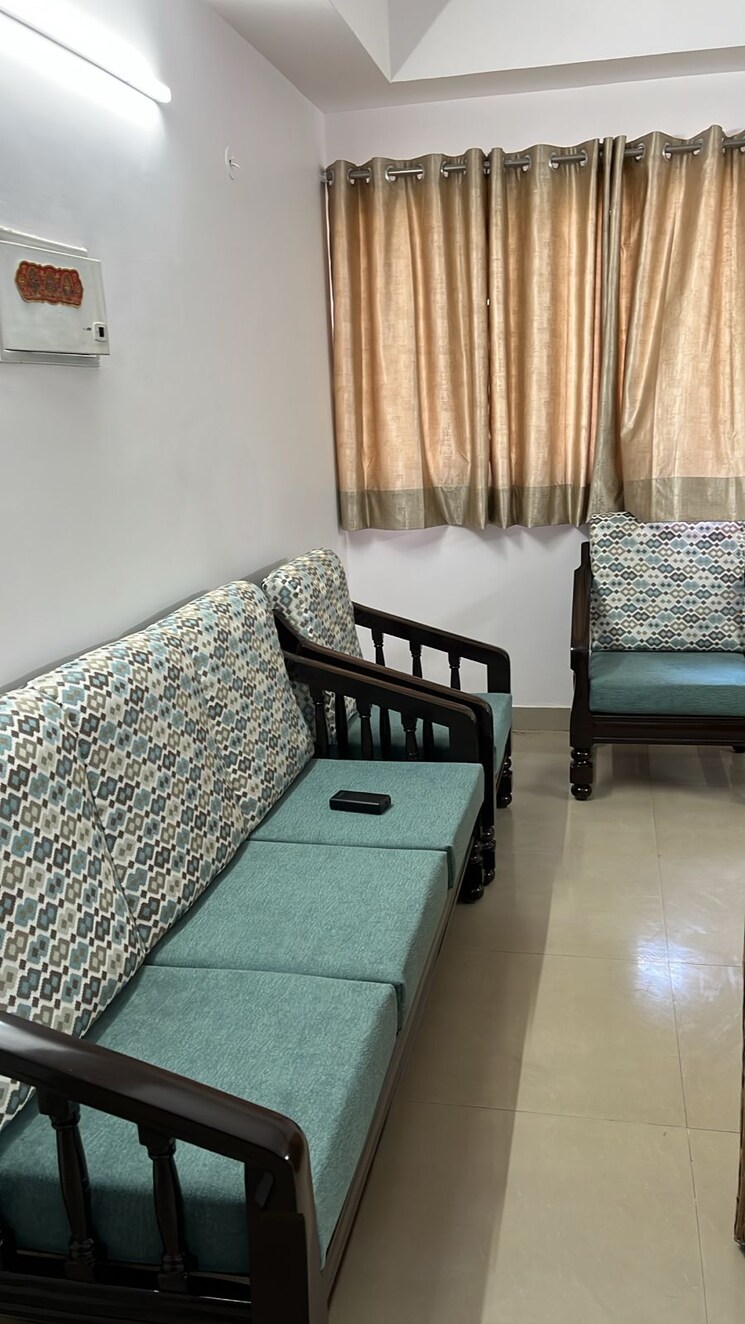 Bedroom, paras-tierea 3 Bedroom 1591 Sq.Ft. Apartment In Sector 137 Noida 9181132