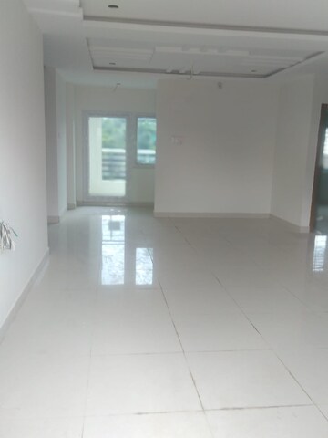 Room in 3 BHK Apartment at Mushirabad – for Sale