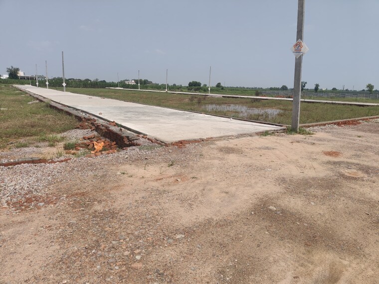 undefined, sector 17b yamuna expressway  100 Sq.Yd. Plot In Sector 17b Yamuna Expressway Greater Noida 9181277