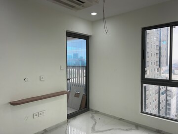 Room in 4 BHK Apartment at DSR The Classe, Narsingi – for Rent