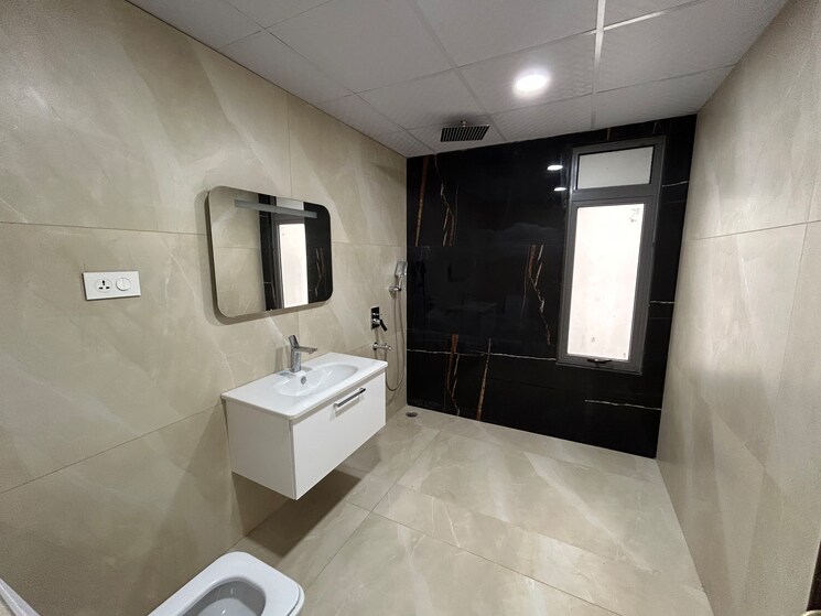 Bathroom, dsr-the-classe 4 Bedroom 3333 Sq.Ft. Apartment In Narsingi Hyderabad 9181242