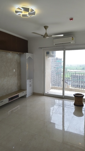 Room in 3 BHK Apartment at ATS Homekraft Pious Hideaways, Sector 150 – for Rent