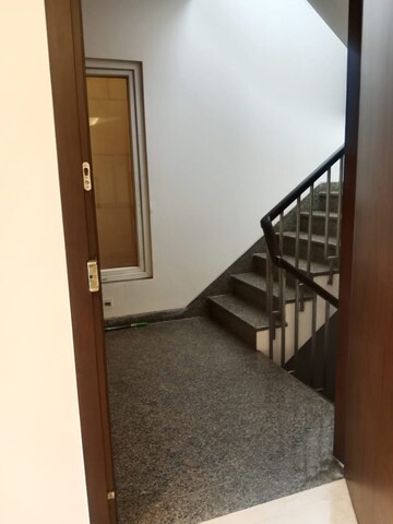 Room in 4 BHK Builder Floor at Greater Kailash I – for Rent