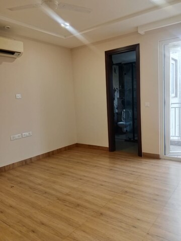 Room in 4 BHK Builder Floor at Greater Kailash I – for Rent