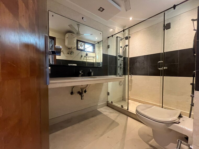 Kitchen, panchsheel enclave 3 Bedroom 265 Sq.Yd. Builder Floor In Panchsheel Enclave Delhi 9181293