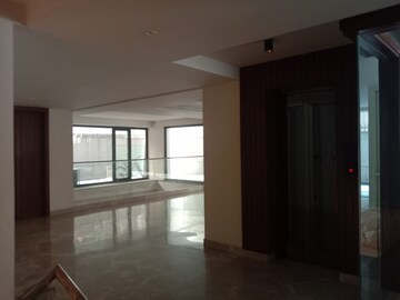 Room in 4 BHK Builder Floor at Safdarjung Development Area – for Rent