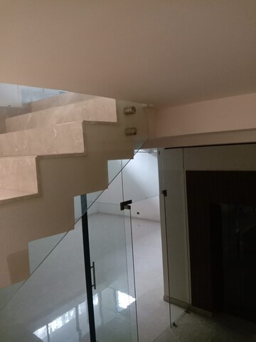 Building Lobby in 4 BHK Builder Floor at Safdarjung Development Area – for Rent