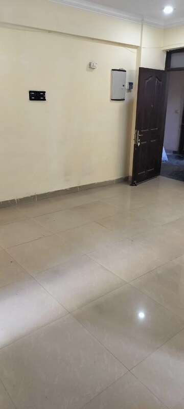 Room in 2.5 BHK Apartment at MRG The Balcony, Sector 93 – for Rent