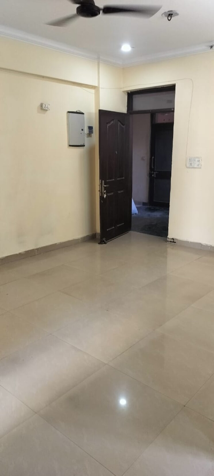 Room, mrg-the-balcony 2.5 Bedroom 585 Sq.Ft. Apartment In Sector 93 Gurgaon 9181374