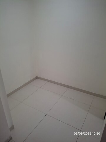 Room in 3 BHK Apartment at Jayabheri Orange County, Gachibowli – for Rent