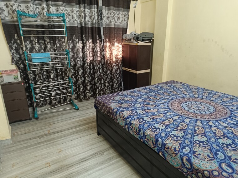 Room, malad west Pg For Boys & Girls In Malad West 9181406
