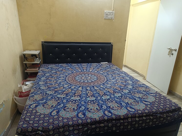 Room, malad west Pg For Boys & Girls In Malad West 9181406