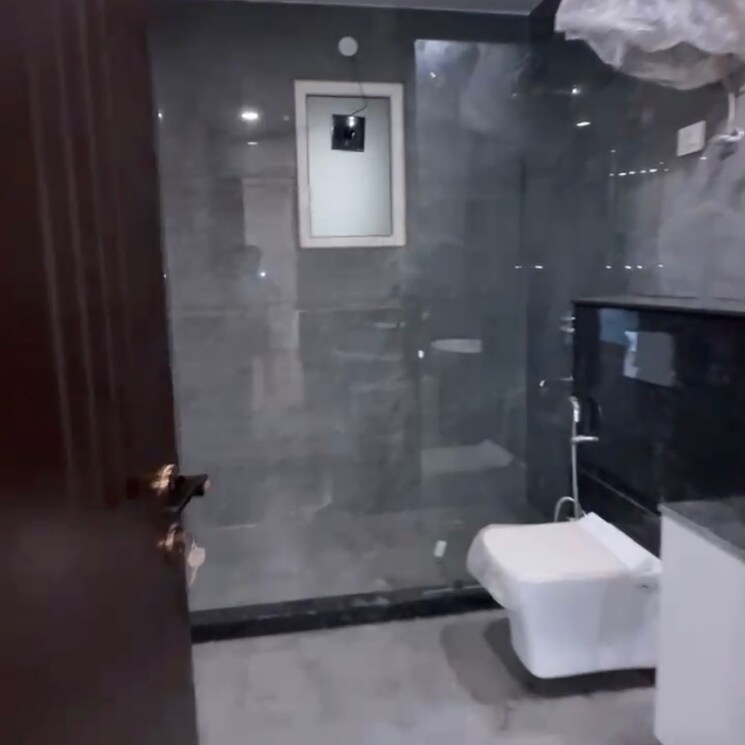 Bathroom, eros-rosewood-city 4 Bedroom 3600 Sq.Ft. Builder Floor In Rosewood City Gurgaon 9181422