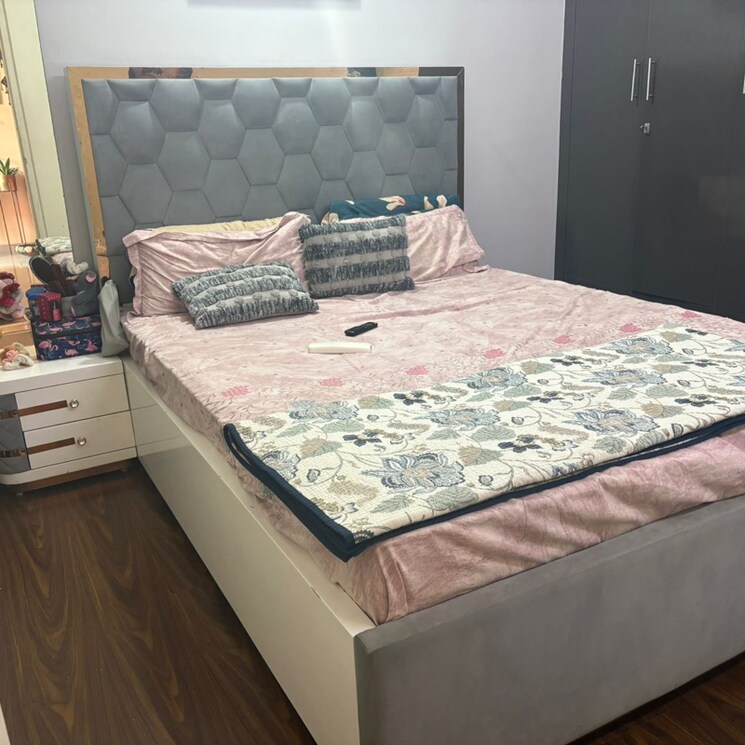 Bedroom, sector 84 3.5 Bedroom 1128 Sq.Ft. Apartment In Sector 84 Faridabad 9181473