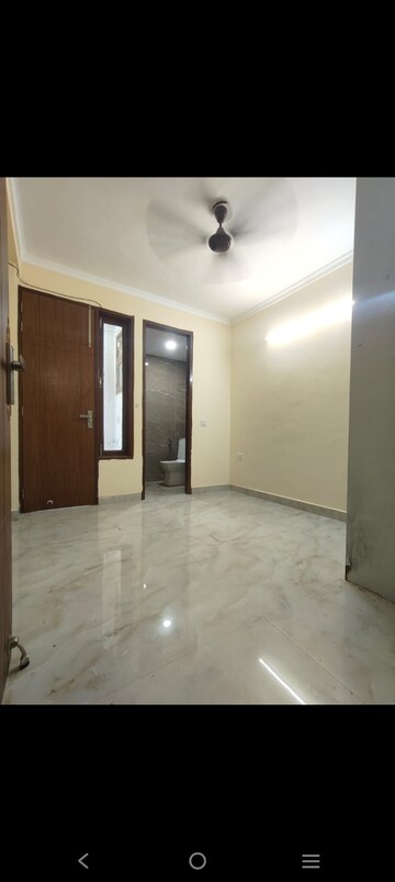Room in 1 BHK Builder Floor at Saket – for Rent