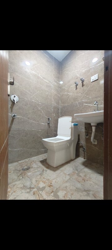 Bathroom in 1 BHK Builder Floor at Saket – for Rent