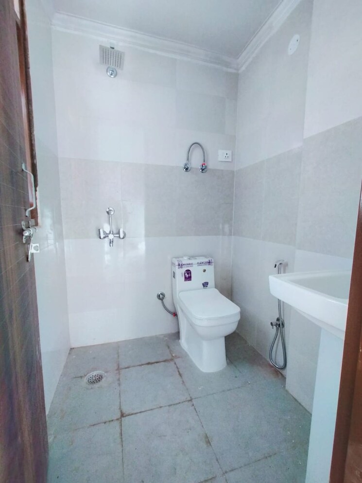 Bathroom, saket 2 Bedroom 900 Sq.Ft. Builder Floor In Saket Delhi 9181498