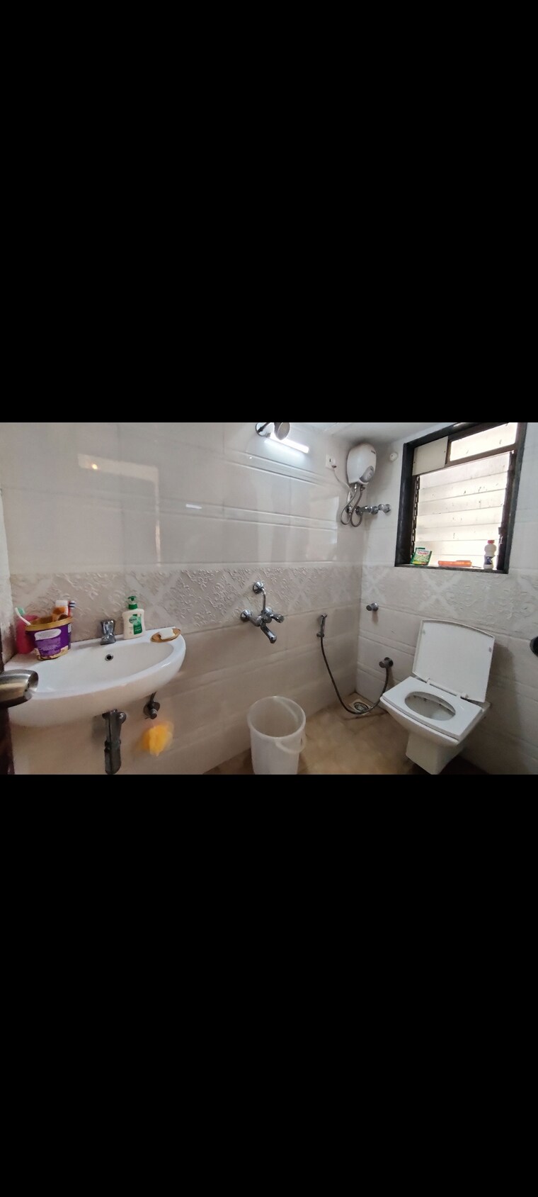 Room, malad west Pg For Girls In Malad West 9181474