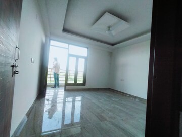 Room in 2 BHK Builder Floor at Saket – for Rent