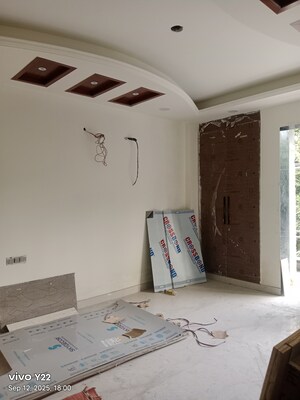 Bedroom in 4 BHK Builder Floor at Sector 43 – for Sale