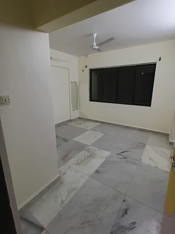 Room, thane west 3 Bedroom 1100 Sq.Ft. Apartment In Thane West Thane 9181519