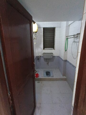 Bathroom in 3 BHK Apartment at Thane West – for Rent
