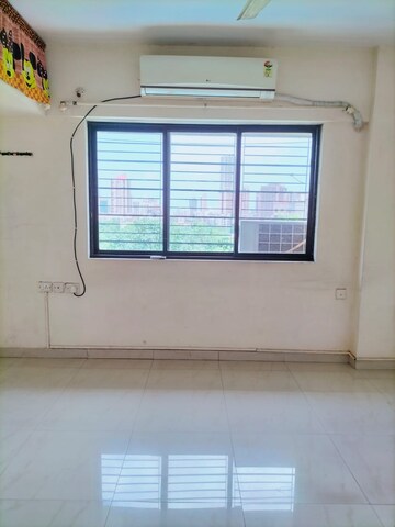 Room in 2 BHK Apartment at Nagari Niwara CHS, Goregaon East – for Rent