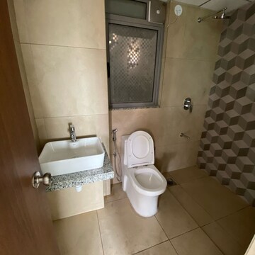Bathroom in 2 BHK Apartment at Dosti Eastern Bay Phase 2, Antop Hill Warehousing Society – for Rent