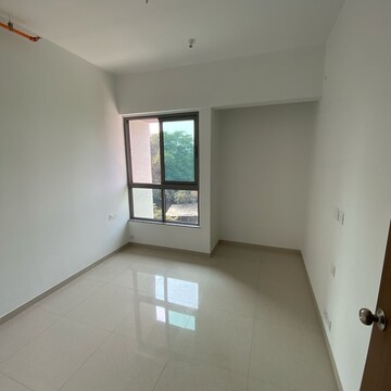 Room in 2 BHK Apartment at Dosti Eastern Bay Phase 2, Antop Hill Warehousing Society – for Rent