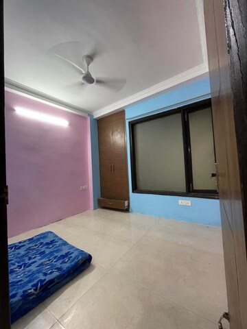 Room in 3 BHK Builder Floor at Palm Residency Chhatarpur, Chattarpur – for Rent