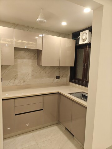 Kitchen in 2 BHK Builder Floor at Sultanpur – for Rent