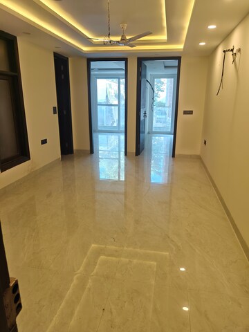Room in 2 BHK Builder Floor at Sultanpur – for Rent