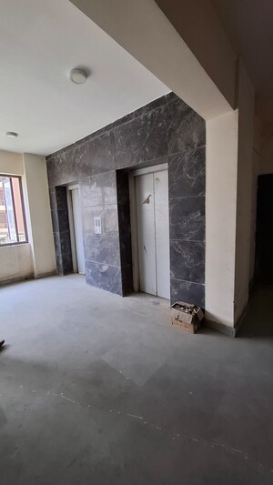 Furnished Amenities in 1.5 BHK Apartment at Sector 12 Greater Noida – for Sale