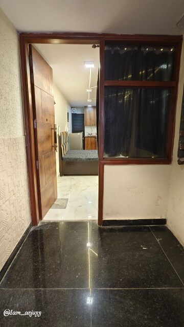 Furnished Amenities in 1 RK Builder Floor at Lajpat Nagar – for Rent