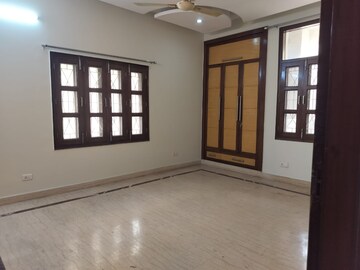 Room in 2 BHK Builder Floor at Sultanpur – for Sale
