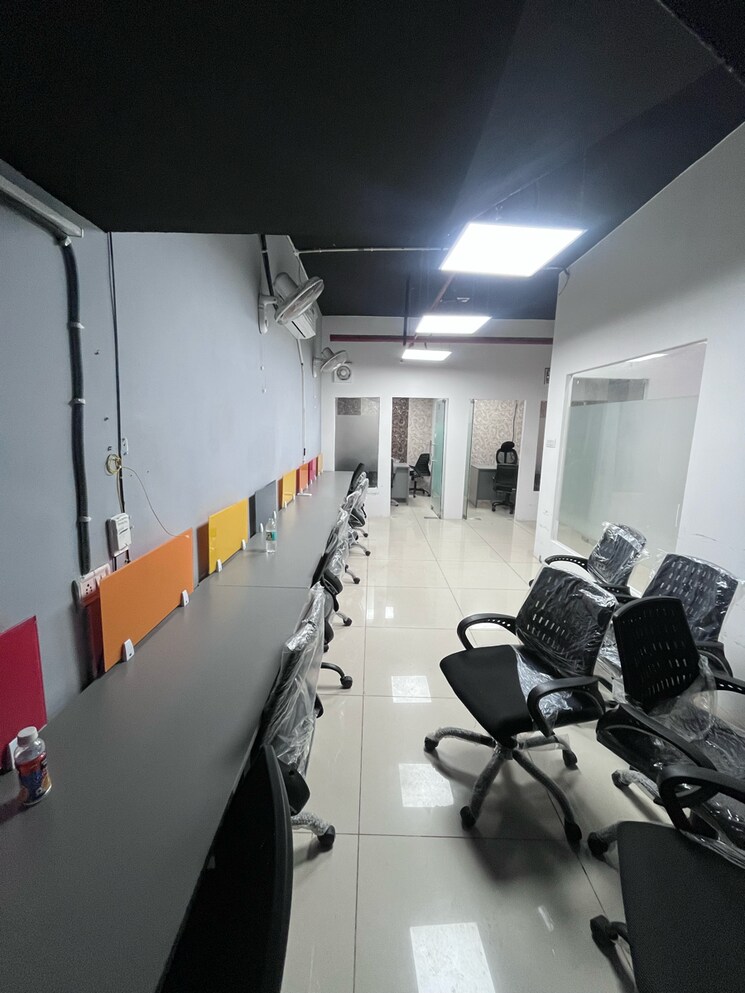 Team Area, sector 4 Commercial Office Space 400 Sq.Ft. In Sector 4 Noida 9181605